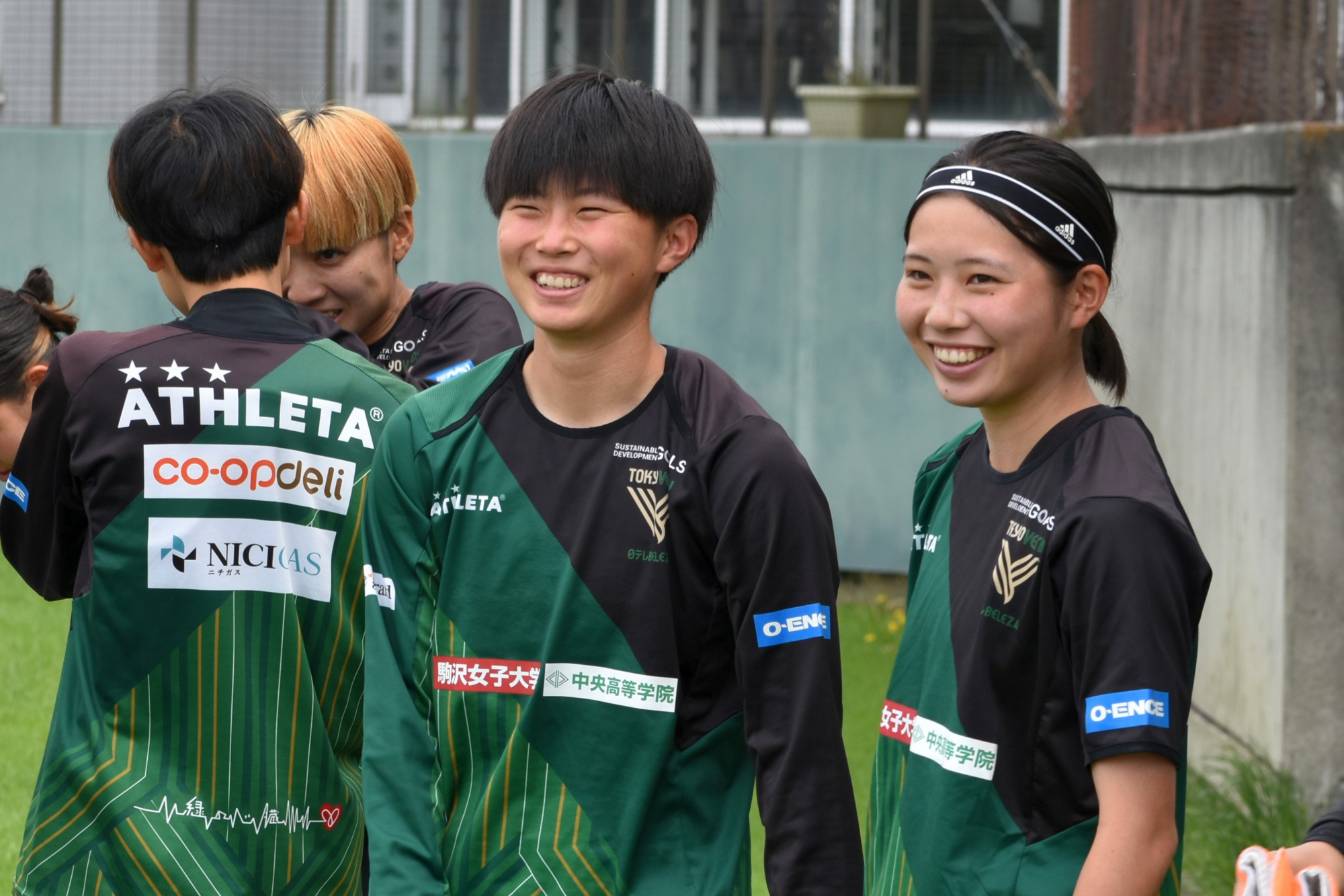 未使用 ATHLETA 24〜25 日テレベレーザ 柏村 菜那 完全受注