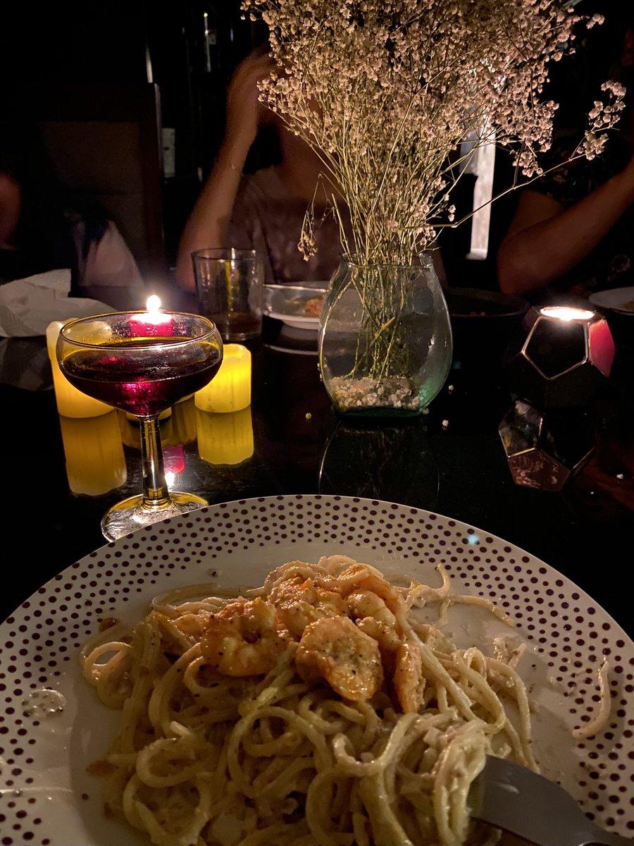 pmmoscoso's tweet photo. Comenzó la cena. Hasta aquí llego por hoy. Mañana seguimos.

Besos y cariños 
#PMyM 
#RivieraMaya https://t.co/lDv5SUQljO