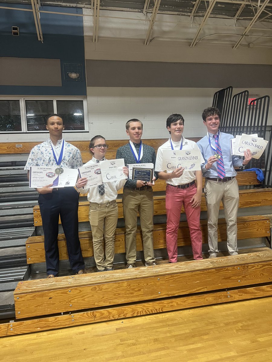 Trey97701455's tweet photo. Wrestling MVP
Co-Defensive MVP
Co-Student Athlete of the Year
#StudentAthlete #Hardwork @bunnlevelman @iam__pjwilliams @SamierPate @JRoland1408 https://t.co/7ntc5QwZ0V