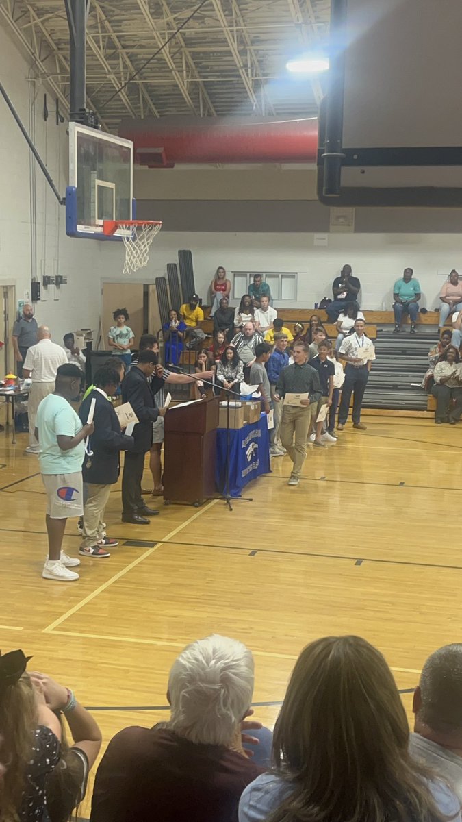 Trey97701455's tweet photo. Wrestling MVP
Co-Defensive MVP
Co-Student Athlete of the Year
#StudentAthlete #Hardwork @bunnlevelman @iam__pjwilliams @SamierPate @JRoland1408 https://t.co/7ntc5QwZ0V