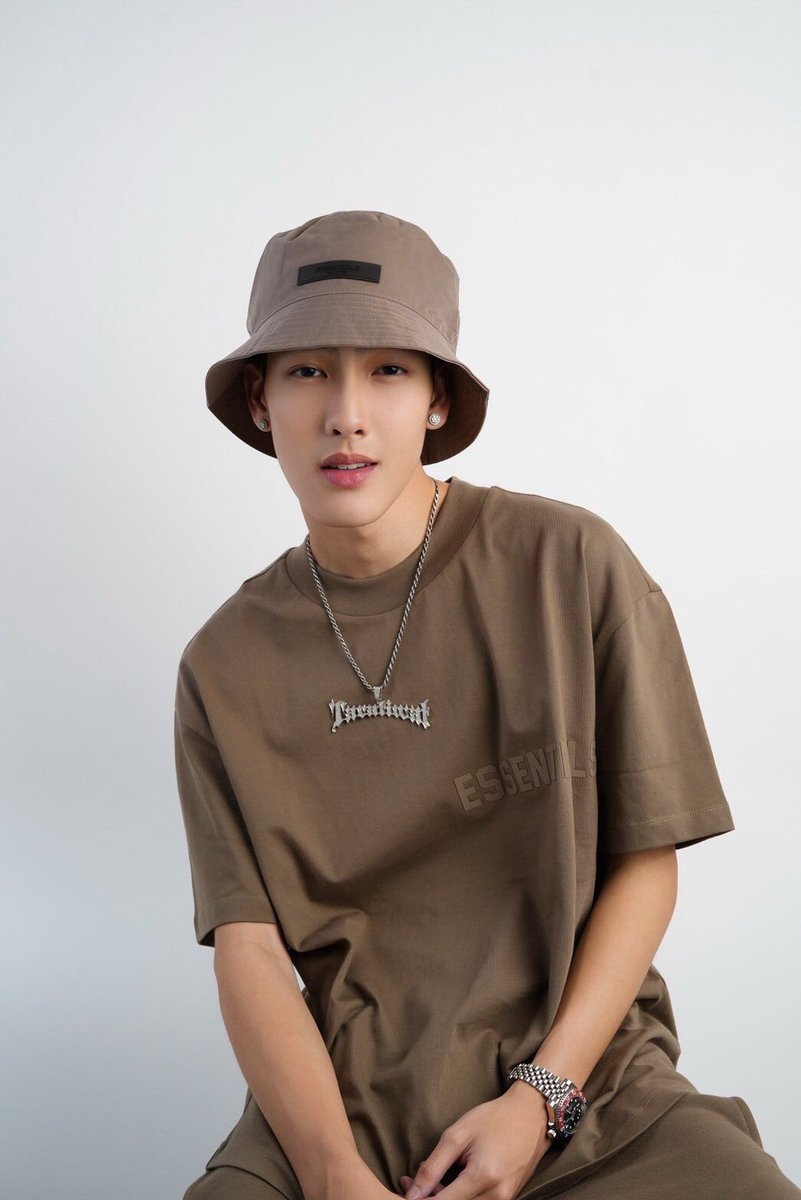 SECRET_Styled's tweet image. TARATIWAT x YELLOWSKRT ออกซิงเกิลใหม่สุดป๊อปชวนให้ยิ้มตาม กับเพลง “ลักยิ้ม ( รักแล้ว )”

อ่านเพิ่มเติม &amp;gt;&amp;gt; facebook.com/10008310746052…

#ลักยิ้มTARAxYELLOW #ลักยิ้มรักแล้ว #TARATIWATxYELLOWSKRT #TARATIWAT #YELLOWSKRT #YSFentertainment 
#SecretNews94