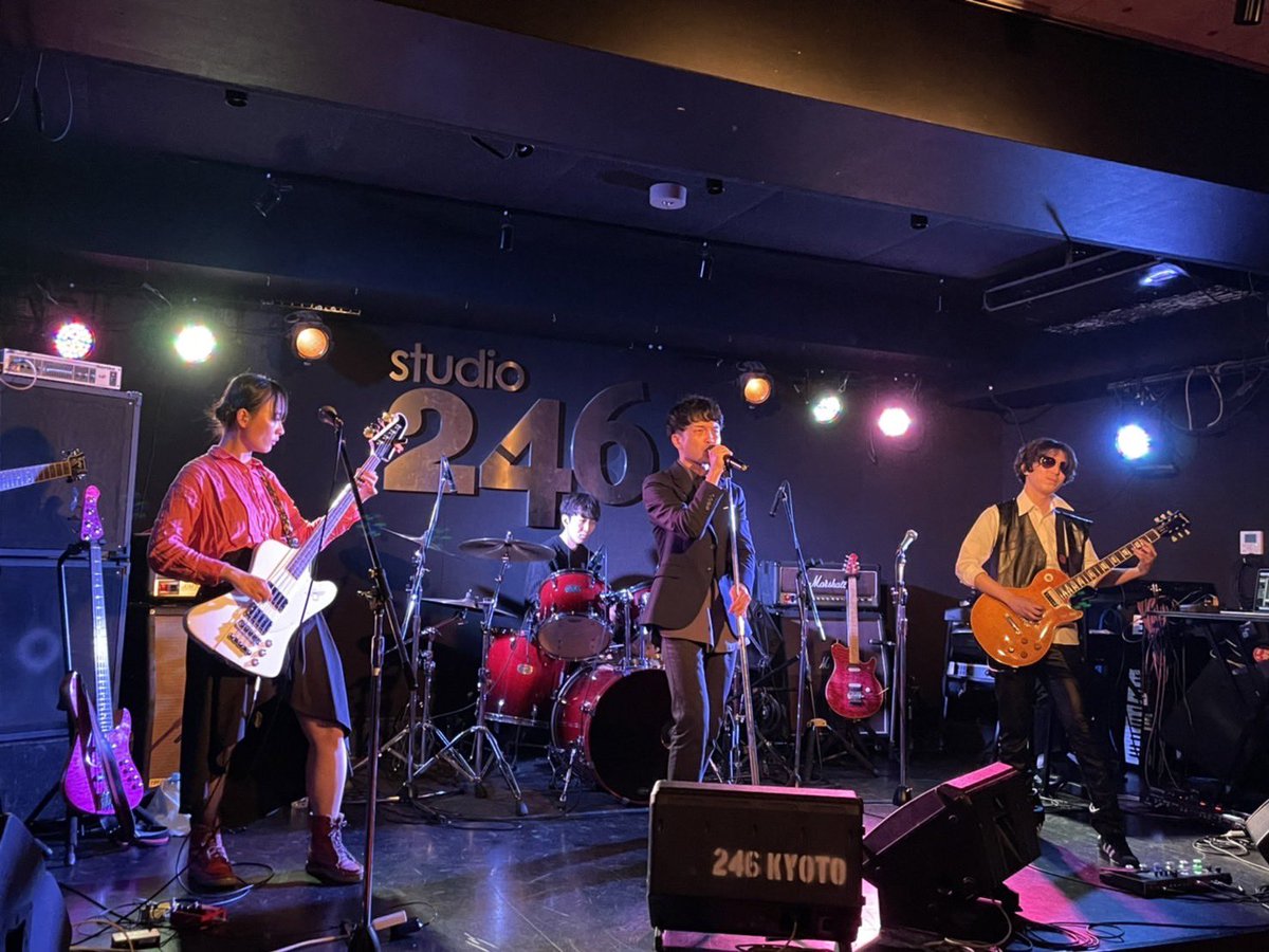 BzKARAOKE_GYM25's tweet photo. 「最前線から加速する」を体現したいな、できるはず。幻のVocalこと、タナベです。
卒業したのはハルカ彼方の昔ですが、たまにお邪魔しております。ぜひちょいとレベルが違う大人の同好会員も見つけてね。 https://t.co/NPAG83RVRA