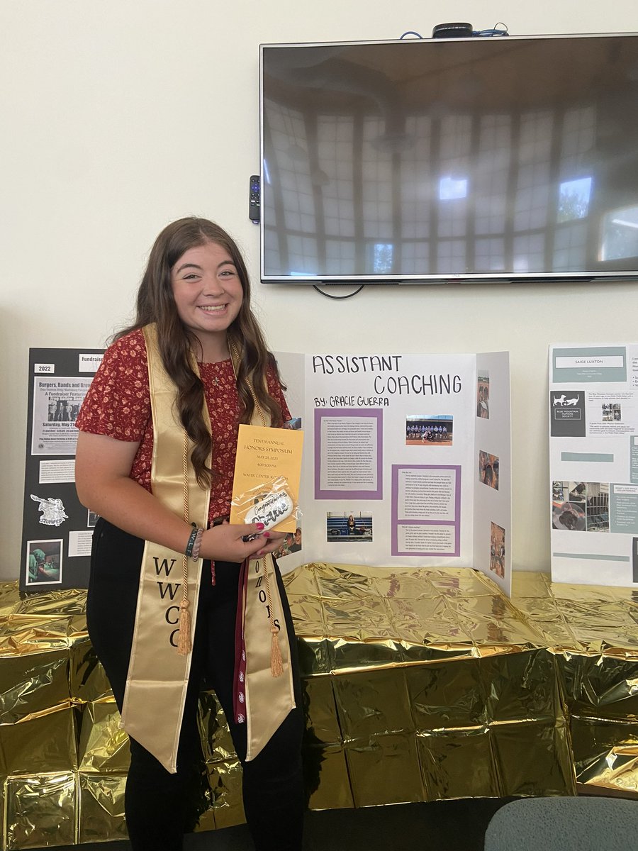 Shoutout to our 1B Gracie Guerra on graduating from the Honors Program at WWCC! We’re so proud of you! 🎓🥎 #dubsup #gmoney