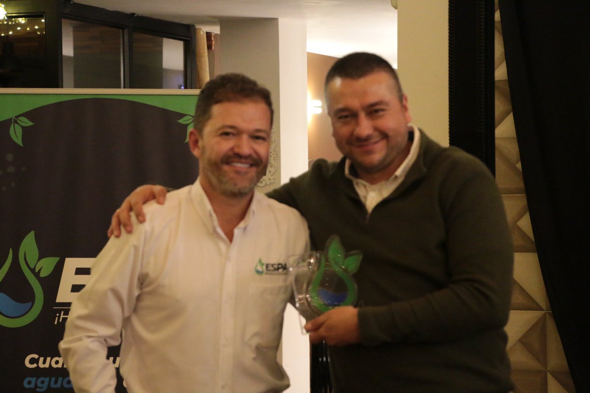 GildardoHurtado's tweet image. En familia y con la familia @espamarinilla celebramos los 25 años de servicio a la comunidad. Mi reconocimiento a cada unos de los colaboradores de la empresa. La han convertido en una de las mejores de la región.