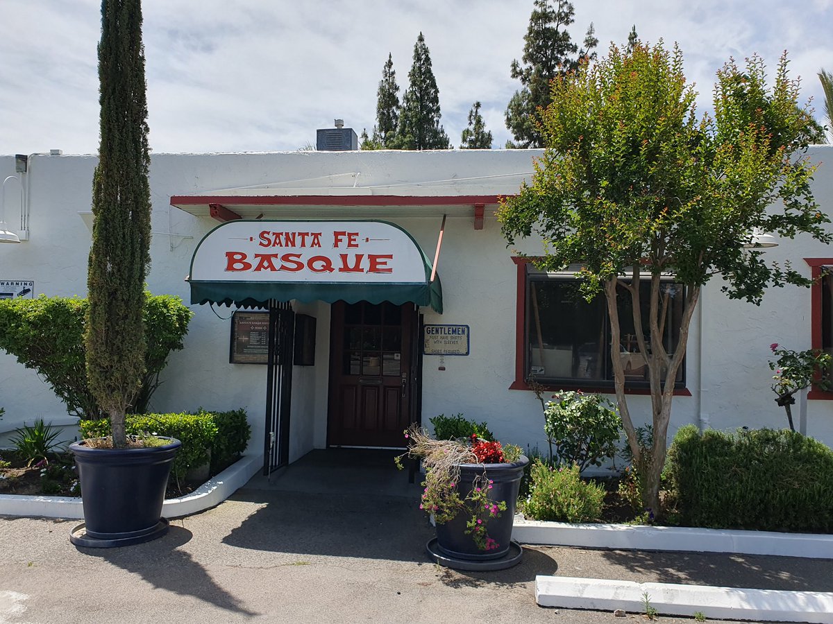 BskRoots's tweet photo. At Santa Fe Basque Restaurant in #Fresno https://t.co/zEiRGU13pz