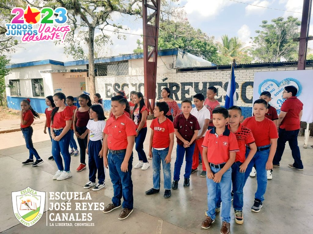 Thing Pedagogical Unit Celebrating our mothers in Let's sing a song for mom. José Reyes Canales school.