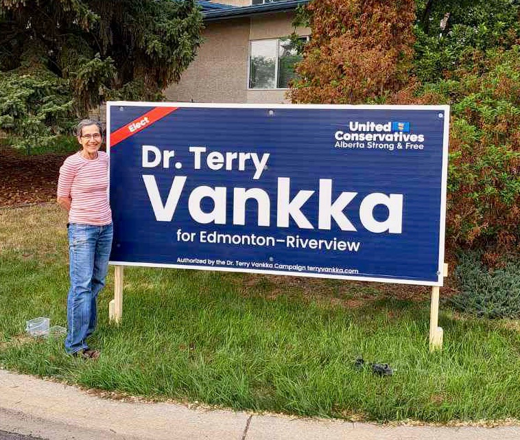 terryvankka's tweet photo. Another lovely Edmonton-Riverview supporter who’s proud to show her support for Dr. Terry Vankka #TeamUCP in a big way! Advance polls are open, find yours at: https://t.co/tED9Rqo9Er

#abelection2023 #yegriverview #abvotes #vankka4riverview https://t.co/y3WFo2y66X