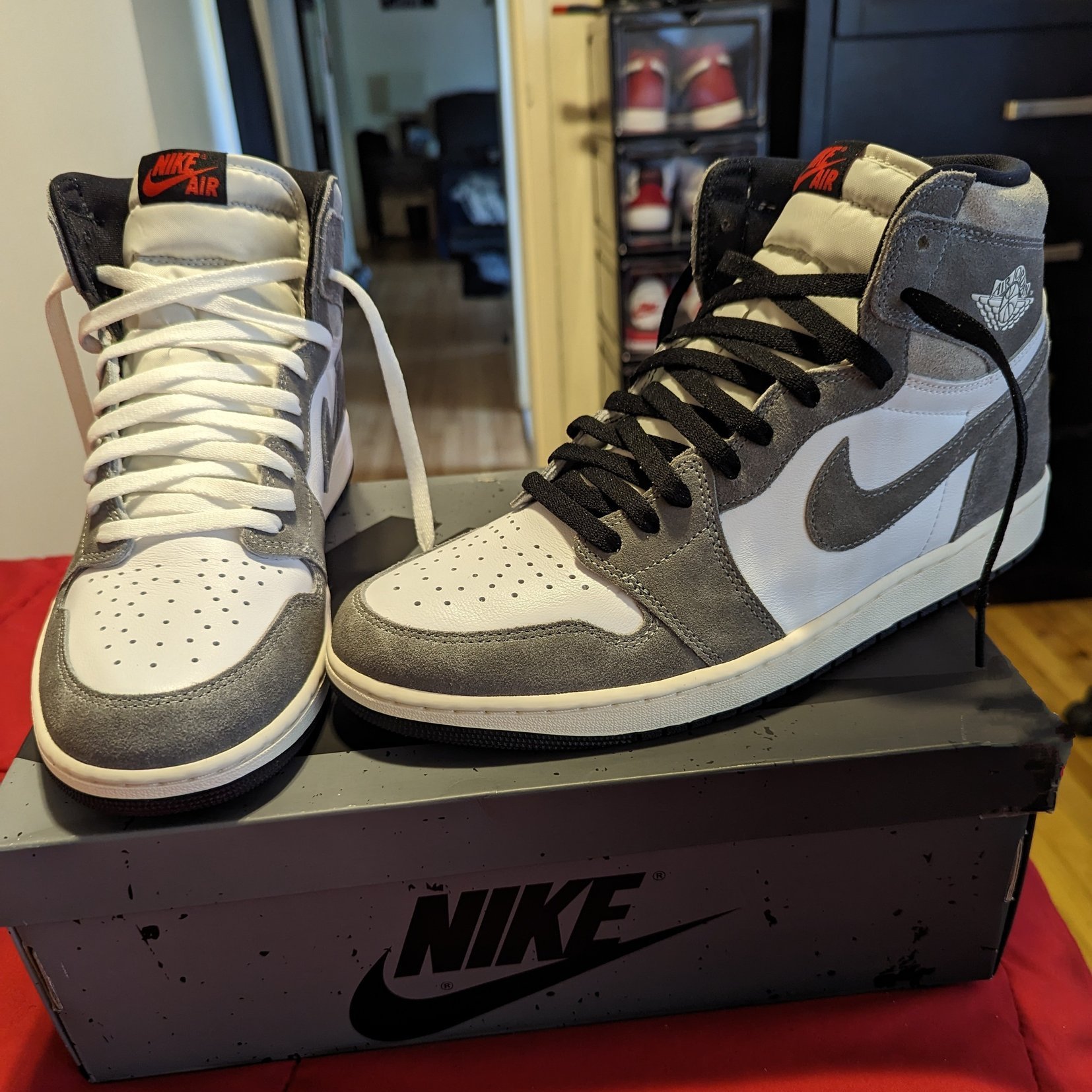 Air Jordan 1 Retro High OG Washed Black