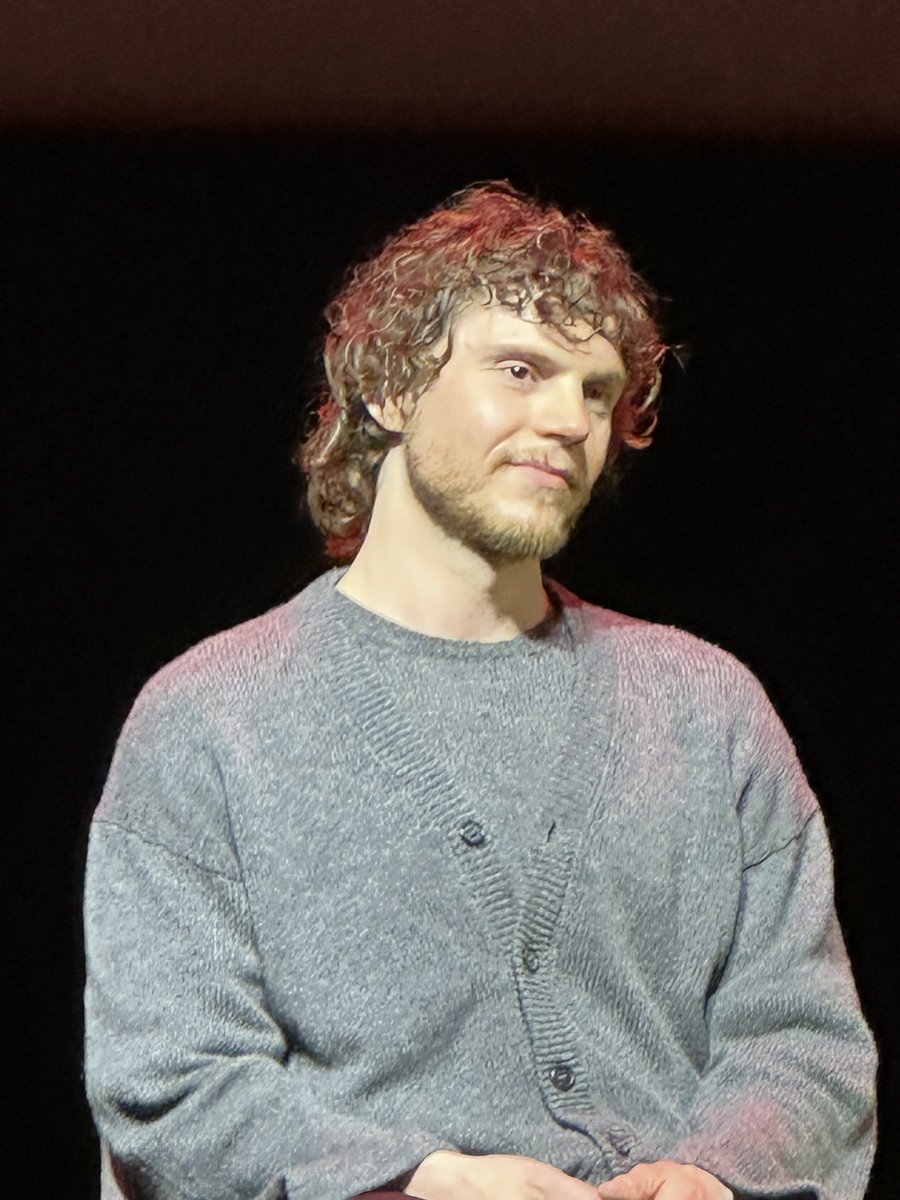 EvanPetersBR_'s tweet image. 📸 Evan Peters no #NetflixFYSee para promover &quot;Dahmer: Um Canibal Americano&quot;.