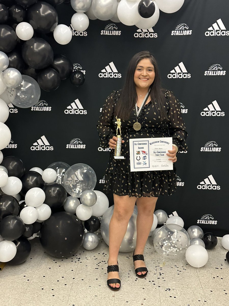 AlexuzBarnes's tweet photo. Ended senior season with Best Offensive Award &amp; All-Conference First team🫶🏼 @CIUSoftball @CoachAllenCIU https://t.co/DhQkiDmMv7