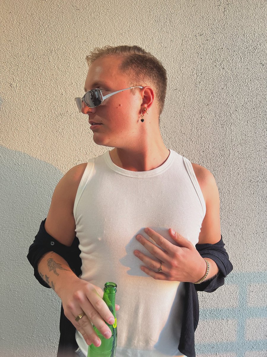 connerrm's tweet image. drinking my water, minding my biz 🧘🏼‍♂️