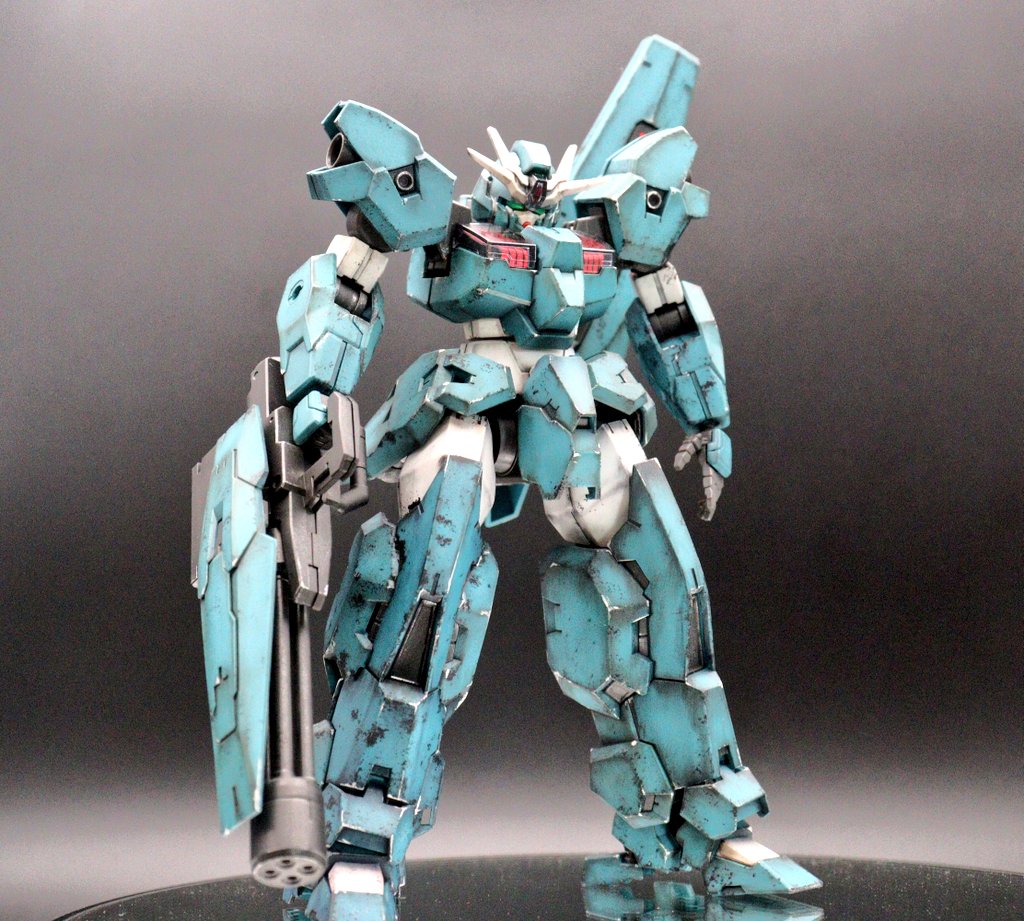#お昼休みに一枚だけ模型写真を貼ろう
ガンダムルブリスウル
成型色ウェザリング仕上げです‼️