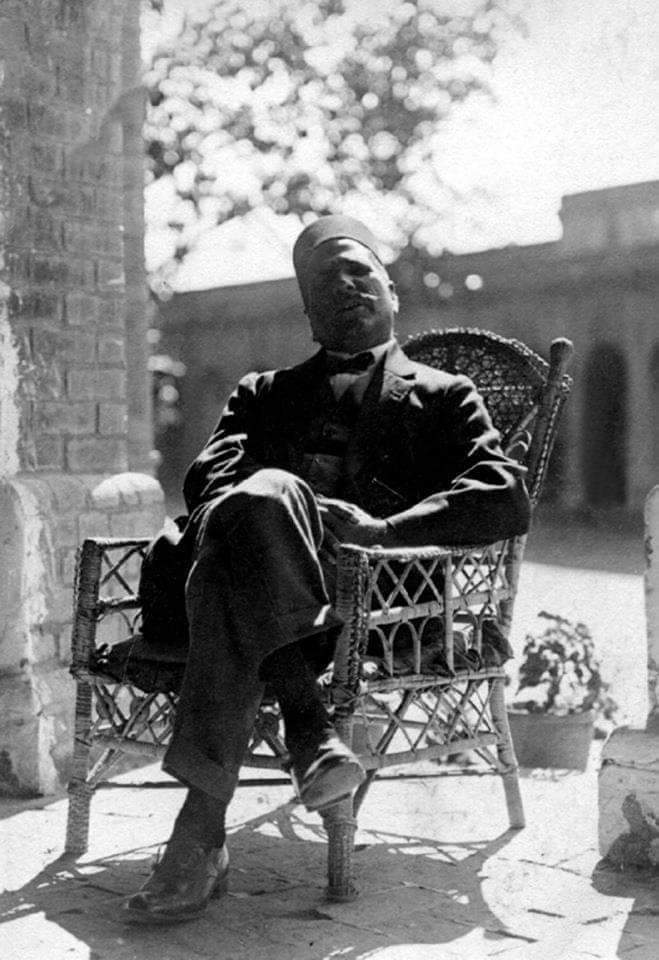 MO_ABDULLAH01's tweet image. We are neither Afghan, nor Turk, nor Tatar.
We are from same Garden (Ummah of Muhammad ص) and from one Tree.
Differentiation of color and smell is forbidden for us!
since We have been grown from one spring(Islam) .
Allama Muhammad Iqbal.
#IslamicThoughts
#Muslim_Identity