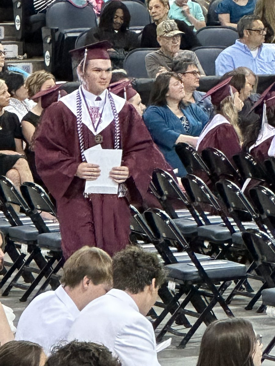HC_Wrestling1's tweet photo. Congratulations to the Colonel Wrestlers that graduated tonight:

JJ Poynter
Bradleigh Stokes
Dylan Bishop
Oston Bennett 

I am extremely proud of each of you and thank you for all you did for Henderson County Wrestling!

#colonelwrestling #onceacolonelalwaysacolonel https://t.co/IY7rU71Aob