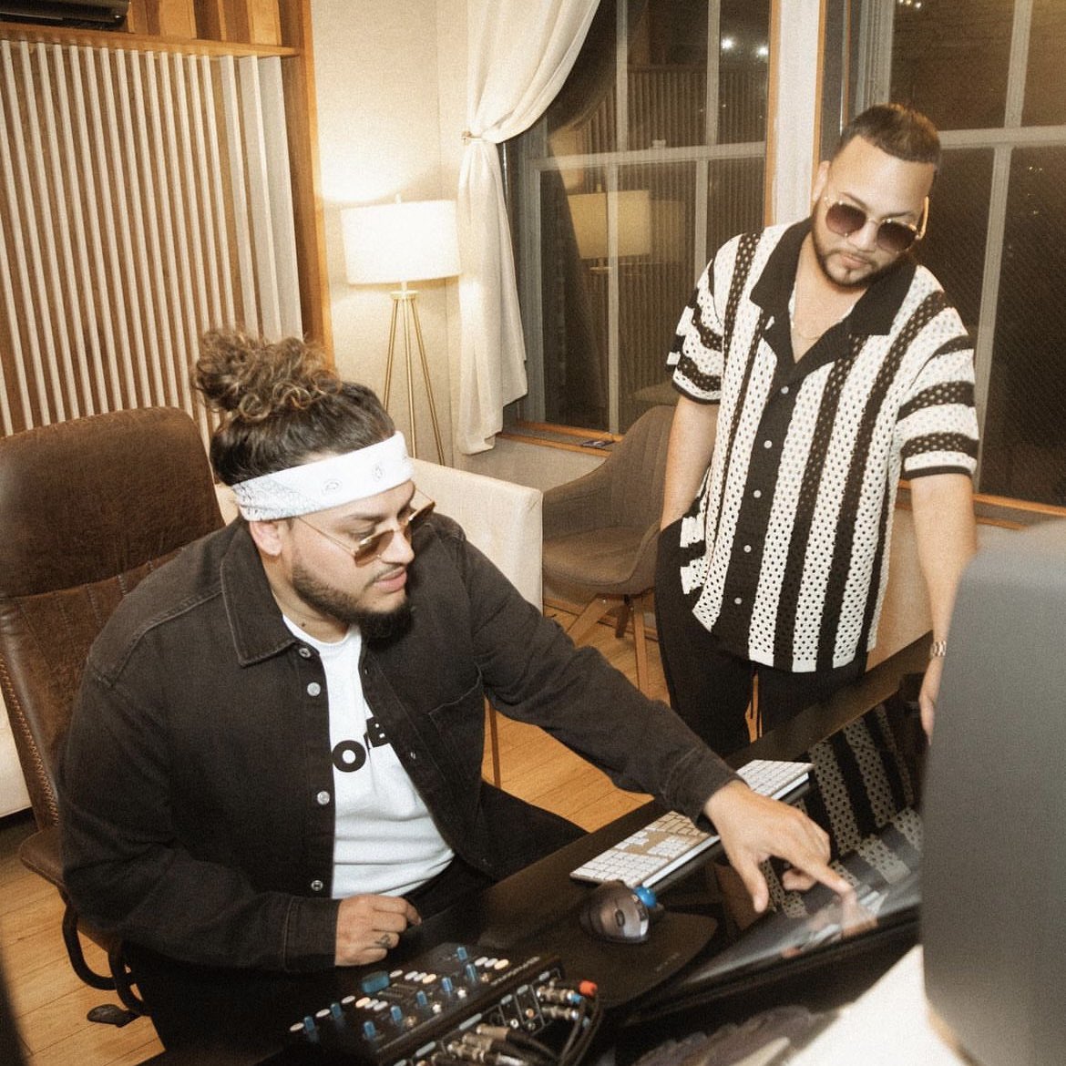 Which Bachata artist are you waiting on to drop? 🛰🎧

• Frias (<a href="/friasbachata/">FRIAS 🇩🇴</a>)
• Chavi Leons (<a href="/chavileons/">Chavi Leons</a>)
• Classay 

#Bachata 🌐🇩🇴