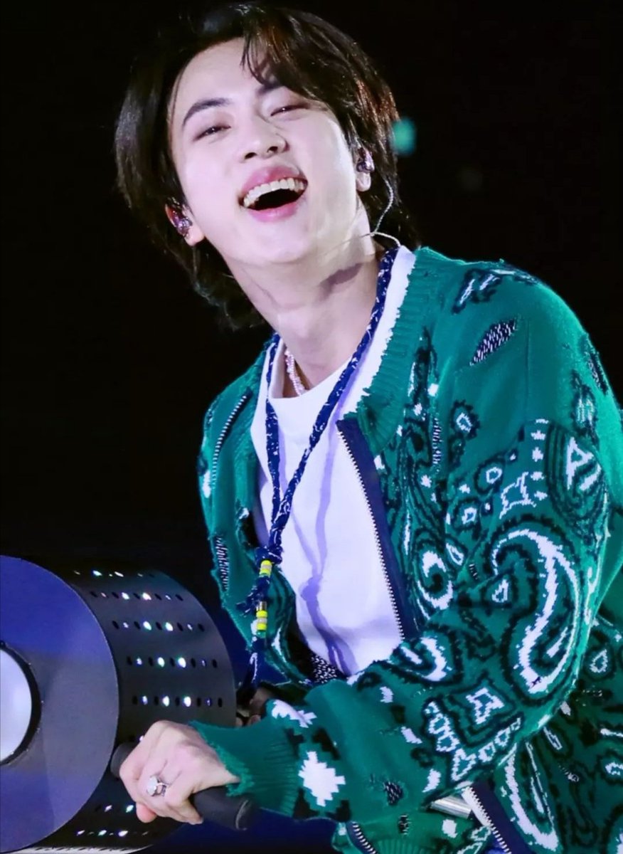 NAM_1731's tweet photo. Que vas a saber tu de extrañar, si no eres Army 🥺❤️☀️🌕

#JHOPE
#Jhope_military
#JIN
#JIN_military
#Army
#ARMYWITHBTSALWAYS
#BTS
#BTSARMY
#BTSJIN
#BTSJHOPE https://t.co/VlzxQHtOdm