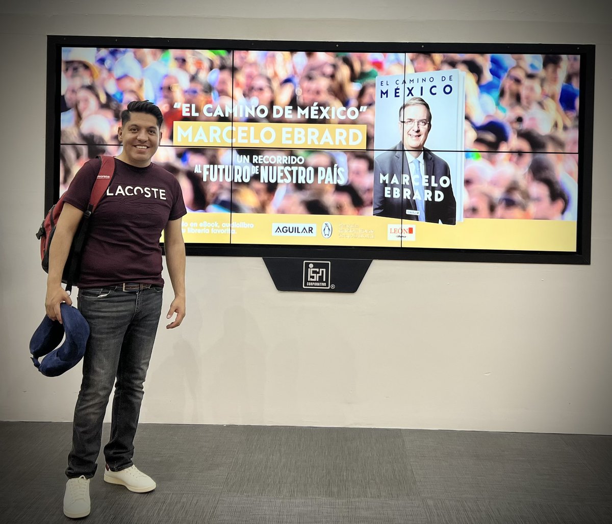 Muy bien por la Casa Editorial Aguilar que promociona en el Aeropuerto Internacional Benito Juárez uno de los libros más vendidos en todo el país, y con justa razón, se trata de la obra litaria de nuestro amigo el Canciller <a href="/m_ebrard/">Marcelo Ebrard C.</a>,” El Camino de MÉxiCo”.