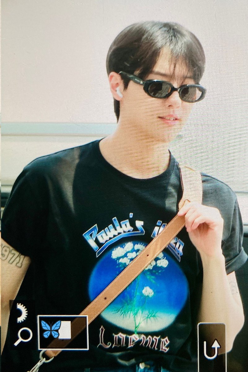 untitled1uv's tweet photo. 230526 #woodz #조승연 https://t.co/q1KqQhERUj