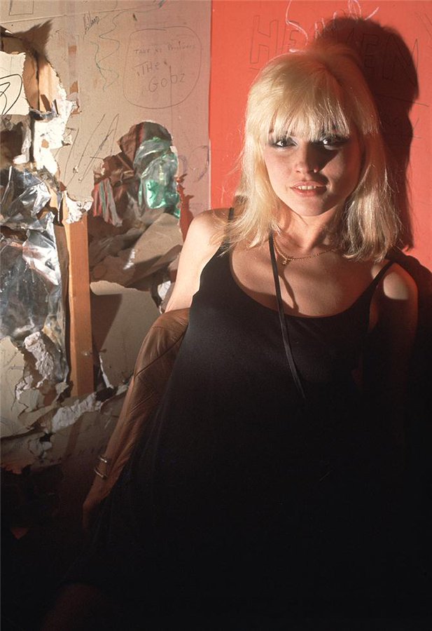 RT @crockpics: Debbie Harry, 1976. Photo by Chris Stein. https://t.co/Jy0aB5fj8I