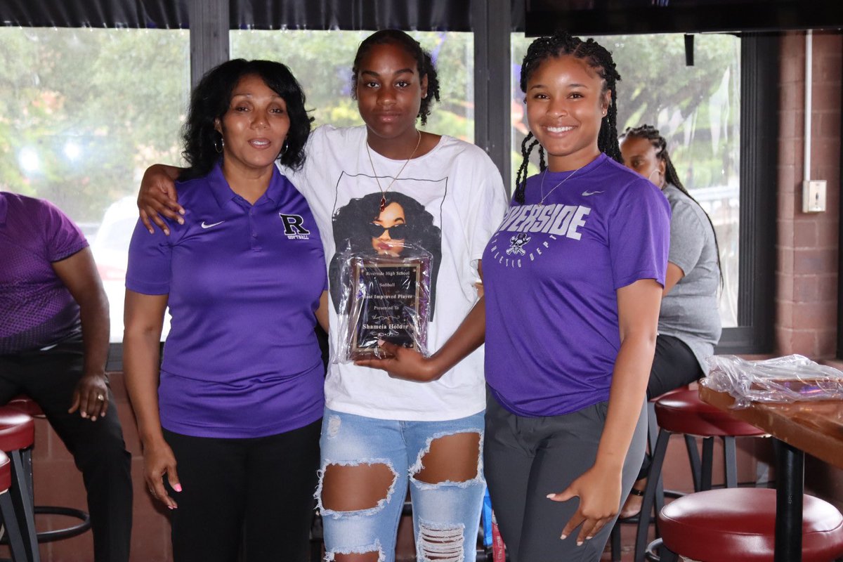 Riverside Softball tweet media