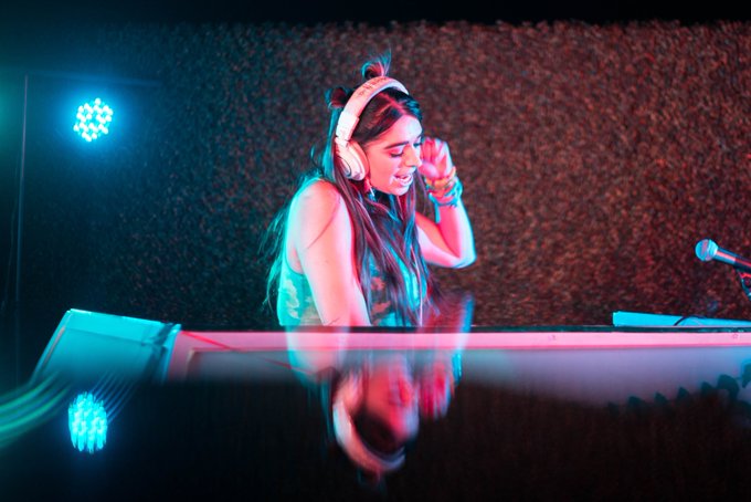 Dropped a new mix just in time for SUMMER 🦋✨💕 https://t.co/f6kCQBlcjn