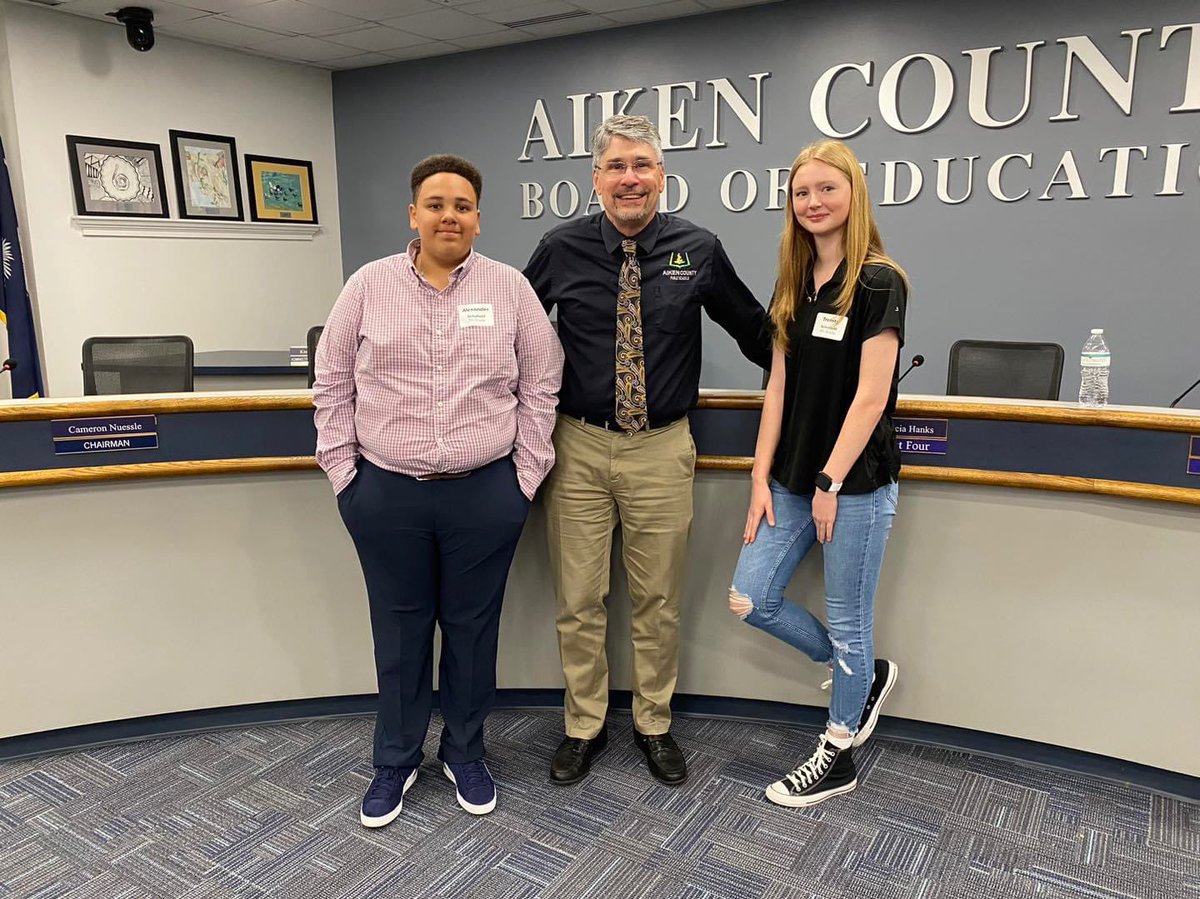 schofieldmiddle's tweet image. Thank you our Superintendent Student Advisory Council representatives for attending today’s meeting to provide valuable feedback for the quality of our students’ schooling and education in Aiken County!  #GoRams