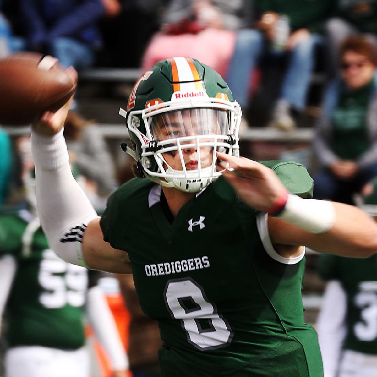 ParkerThreatt's tweet photo. After a great conversation with @CoachKyleSamson, I am grateful to say I have received an official offer to play Quarterback at @MonTechFootball!! @BrandonHuffman @CoachAndersonMT @CoachMagana https://t.co/Lca7C7yI4V