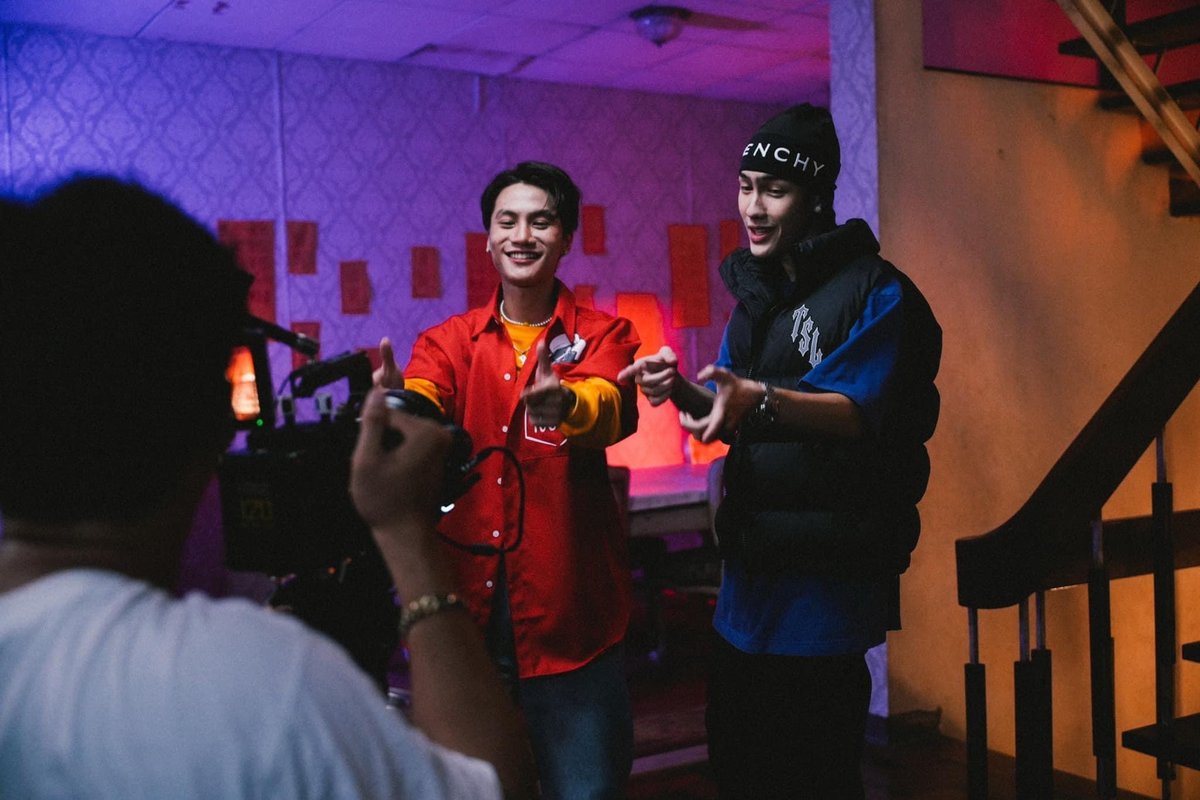 webstarupdate's tweet image. TARATIWAT x YELLOWSKRT ออกซิงเกิลใหม่สุดป๊อปชวนให้ยิ้มตาม กับเพลง “ลักยิ้ม ( รักแล้ว )” &amp;gt;&amp;gt; starupdate.com/?p=689576
#ลักยิ้มTARAxYELLOW #ลักยิ้มรักแล้ว #TARATIWATxYELLOWSKR #TARATIWAT #YELLOWSKRT