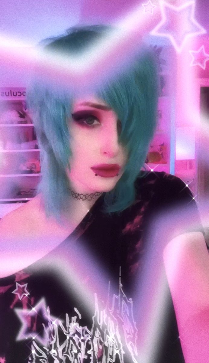 MajorLosse im like hatsune miku but emo and gay.