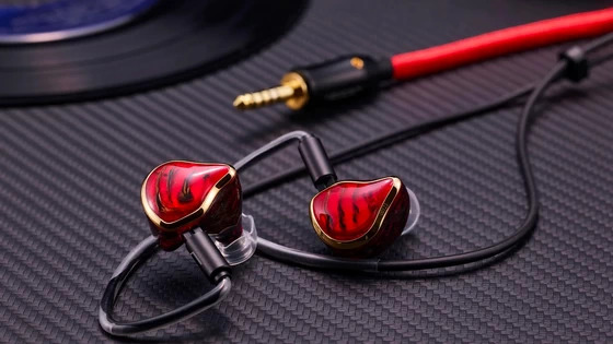 Unique Melody Mest MKIII CF Edition 10-Driver Quadbrid IEMs News
chinagadgetsreviews.com/unique-melody-…