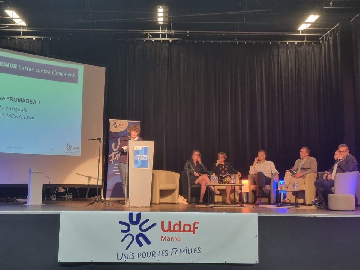 ChristianBruyen's tweet image. Clôture de l'AG de l'#Udaf51 par le Ministre des Solidarités @JCCOMBE. Le @DptMarne engagé dans la lutte contre l'isolement social aux côtés des acteurs de ce projet essentiel qui nécessite la mobilisation de tous. @mariedepaquy @Prefet51
@lise_magnier @BertrandCourot