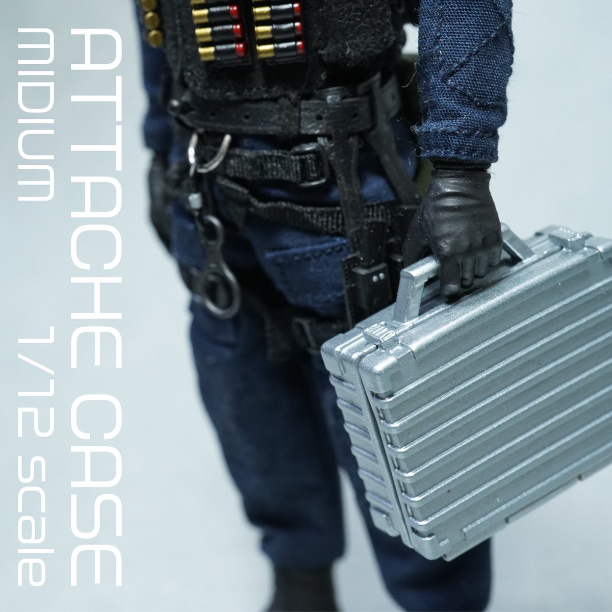 kuga_suzuka's tweet photo. 【 #KobacolloiD_info - 通販情報 】
アタッシュケース M 1/12スケール
Attache Case M 1/12scale
塗装済完成品 - シルバー:¥2000
ガレージキット:¥1000
BOOTH ▶︎ https://t.co/aXhG98Ln0Z
#ミニチュア #アタッシュケース
#miniature #attachecase https://t.co/l5CncUBlDV