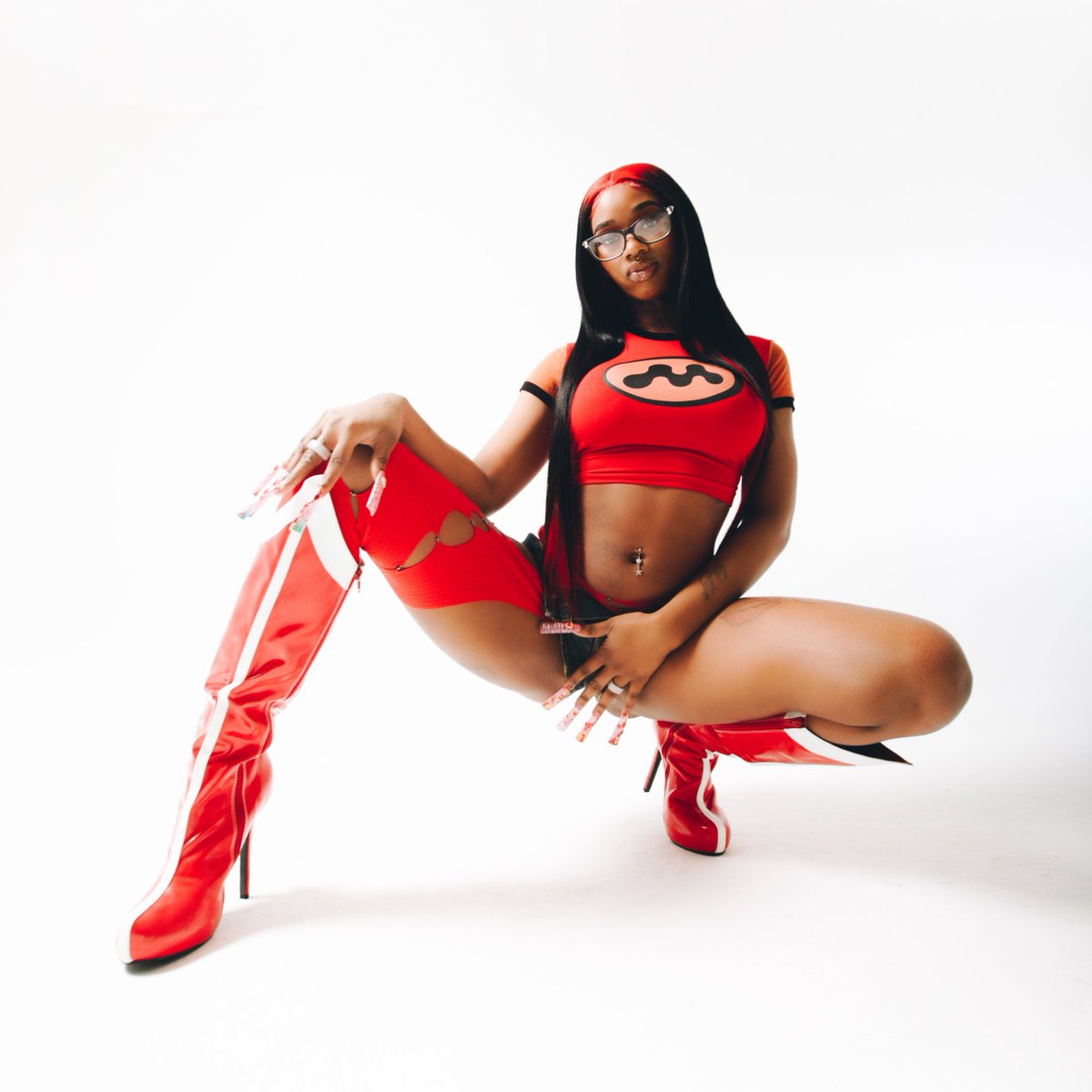 AppleMusic's tweet photo. Round 2! @SexyyRed314_ collabs with @NICKIMINAJ for "Pound Town 2." 
https://t.co/eh0HmSwANn https://t.co/jfiqbZH5mi