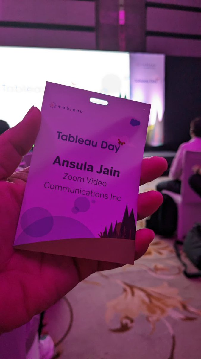 TechiAnshi's tweet photo. Excited for #tableauday today in Bangalore ❤️❤️
#datafam @tableau https://t.co/pDlujJ3xiz