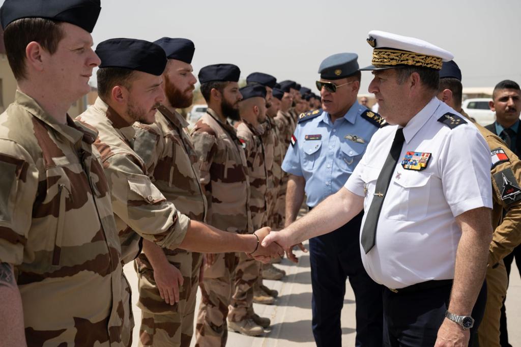 Je me félicite de la concrétisation de notre partenariat opérationnel ! Ce 23 mai, nos pilotes de Rafale 🇫🇷 se sont entraînés avec les F-16 Irakiens 🇮🇶 aux missions de supériorité aérienne.
#Coopération #NotreDéfense