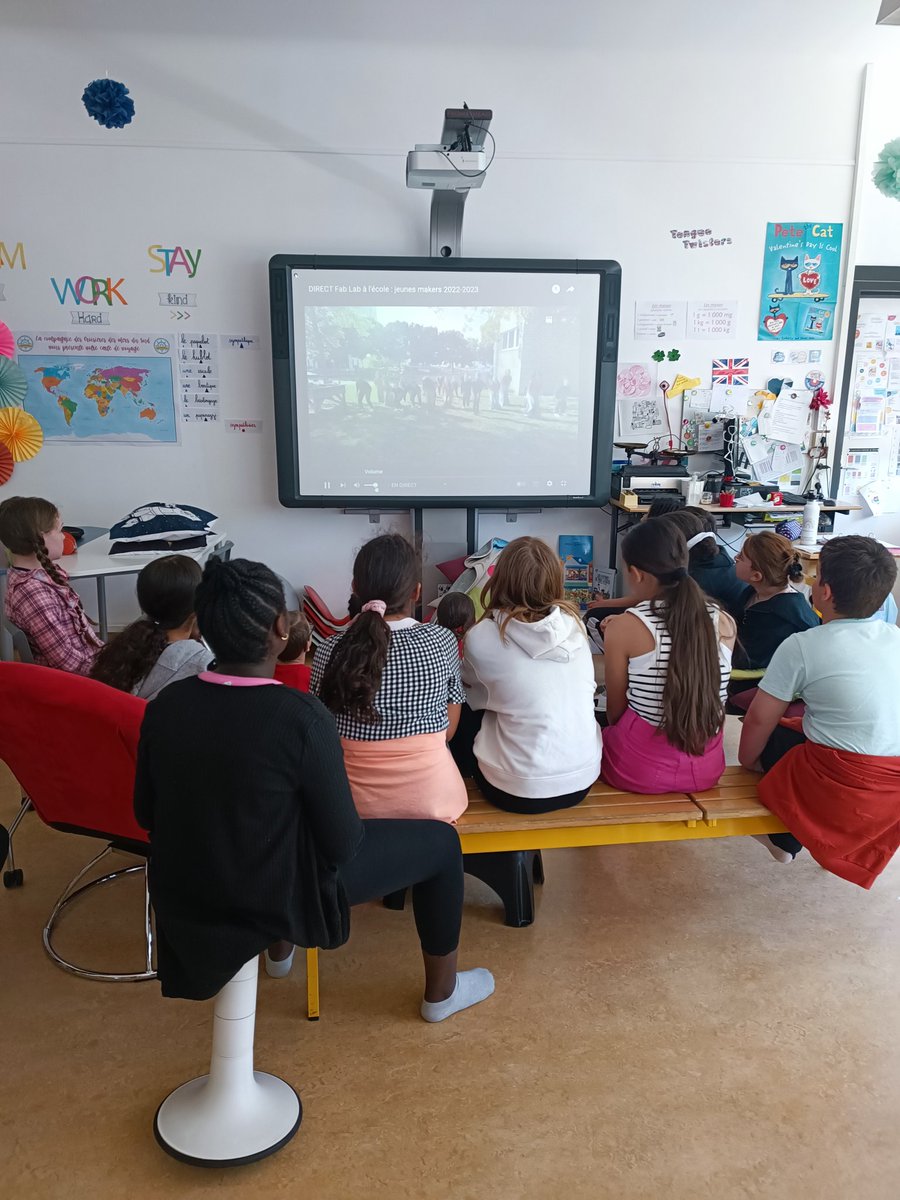classedesmakers's tweet image. Nous sommes très heureux d&apos;avoir quand même pu présenter une partie de notre travail à la journée #jeunesmakers à laquelle nous aurions dû être présents. #fablabalecole