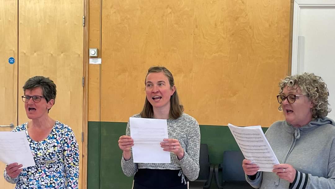 RivelinCo's tweet photo. After Crafternoon today we'll be taking a short break. Weekly activities will be back from 5 June:
• @andysmanclubuk on Mondays
• @SingingInChoirs on Wednesdays
• Creative Writing on Tuesdays &amp; Wednesdays
• Crafternoon on Fridays
Visit https://t.co/S1hoJ9K9ce to check dates! https://t.co/jiJ5FMe8mh