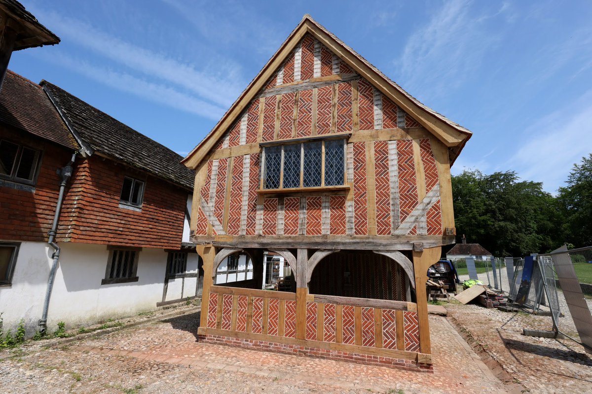 The scaffolding is down and we can now reveal Titchfield Market Hall following phase one of the conservation work. We will be sharing more details about the process of this significant project in the coming weeks so watch this space...

#historicbuilding #markethall #conservation