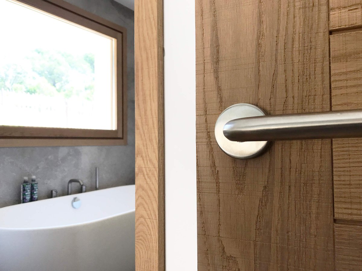 ISCLETEC's tweet photo. ¿Qué madera te gusta más? 
¿el alerce, el pino, el castaño, el roble?  

En #Iscletec trabajamos con diferentes #maderas.  Cada una con sus particulares ventajas y personalidad propia. 

Más información en: https://t.co/xrXpPHdY9e https://t.co/EAzGLUnipR