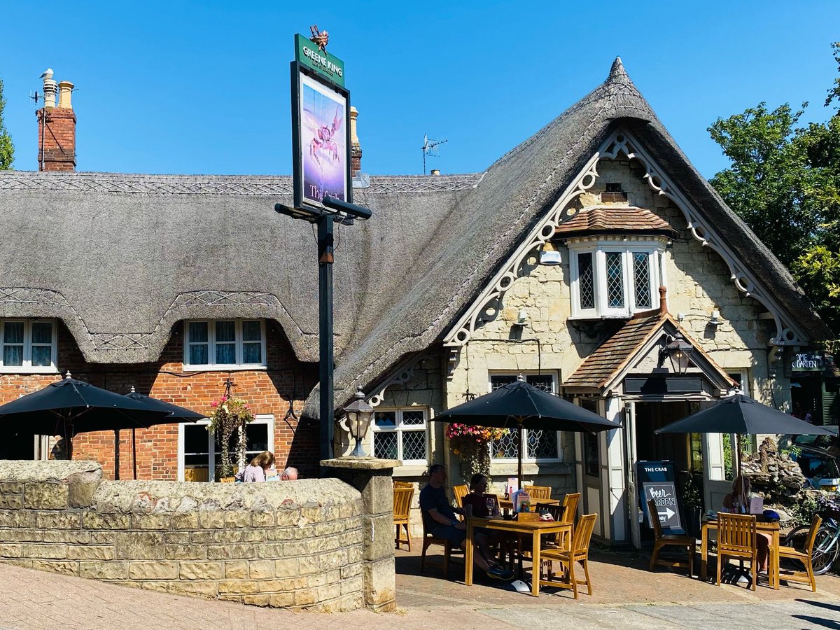 PubTokens's tweet photo. What about a visit to the Isle of Wight to our Pub of the Month, The Crab at Shanklin! Don't forget - 20% Off Pub Tokens now! Great Gifts for friends and family, or even your own pub celebrations! https://t.co/3NnrTGsuEF