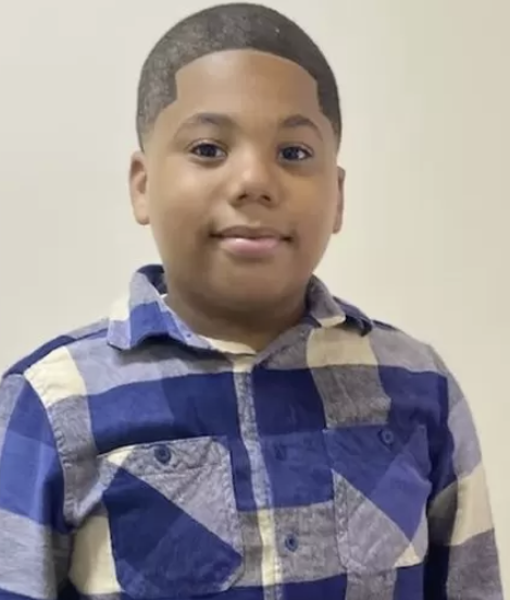 ptssup's tweet image. What???
An 11-year-old boy who was shot by an officer after calling police for help has been released from hospital where he was treated for a collapsed lung, fractured ribs and a lacerated liver.The boy is recovering at home.I was shocked to see the news.