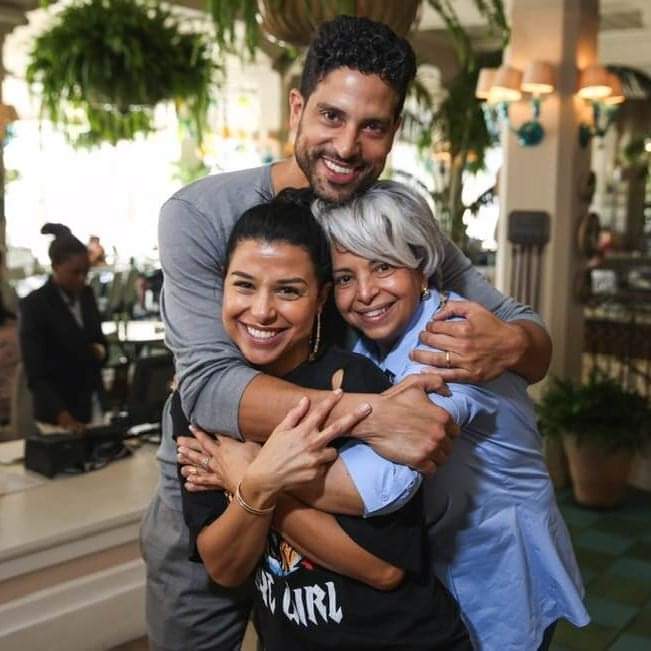 AdamRodrig51221's tweet photo. Adam Rodriguez and his little sister Vanessa Rodriguez Spencer and mother Janet Rodriguez ♥️
#AdamRodriguez #VanessaRodriguez #VanessaRodriguezSpencer
#JanetRodriguez @_Adam_Rodriguez https://t.co/6fL3pvJhIi