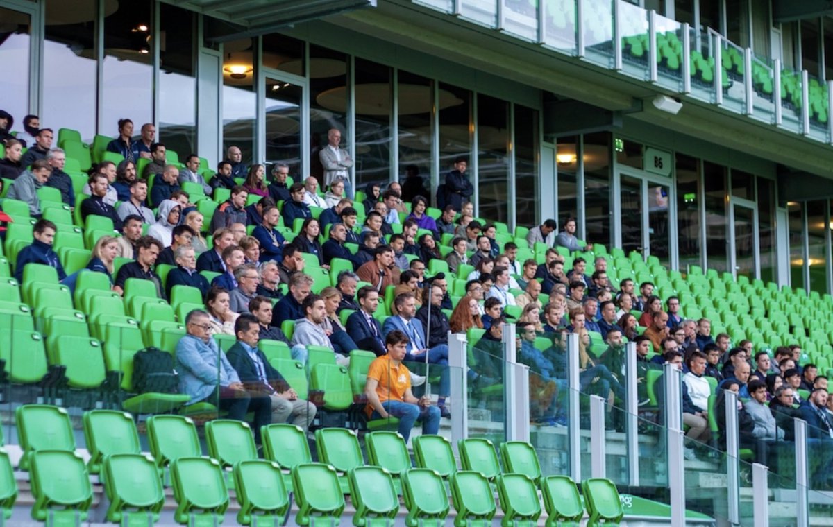 WCSF2023 (@wcsf2023) on Twitter photo An incredible evening at Euroborg! Honored to have <a href="/KNVB/">KNVB</a> 's Gijs de Jong and legendary footballer Arjen Robben as speakers. Their insights into the intersection of football and science were truly enlightening. Host of the evening: <a href="/WFrencken/">Wouter Frencken</a> An incredible evening at Euroborg! Honored to have <a href="/KNVB/">KNVB</a> 's Gijs de Jong and legendary footballer Arjen Robben as speakers. Their insights into the intersection of football and science were truly enlightening. Host of the evening: <a href="/WFrencken/">Wouter Frencken</a>