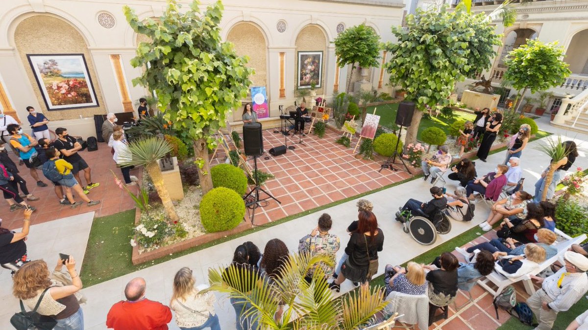 calella_bcn's tweet photo. 🌸 Descobreix els "Moments de Flors" a Calella! 🌸
📆 Dates: 27 i 28 de maig de 2023
📍 Lloc: Diversos espais de la ciutat
⏰ Horari: Consulta la nostra programació
💰 Preu: Totalment gratuït!
Vine i viu moments de felicitat!: https://t.co/M38tC6CKyM
#momentsdeflors #calellabcn https://t.co/WQu23WMNtl