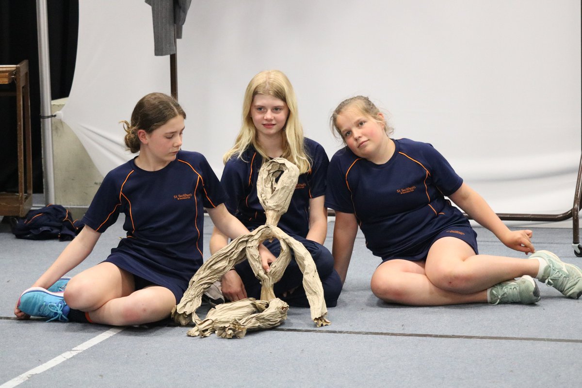 During the L4 activities week, the drama department brought in ‘Paper Puppets Company’ to deliver a series of fun and creative workshops to the whole cohort. 

#StSwithunsItsWhoWeAre