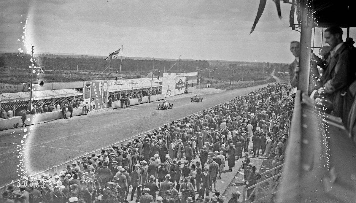 GallicaBnF's tweet image. #Blog A l’occasion du #centenaire de la 1e édition des 24 Heures du Mans, @GallicaBnF consacre une série de billets à cette course aussi mythique qu'exigeante !
=&amp;gt; c.bnf.fr/RWx #LEMANS24