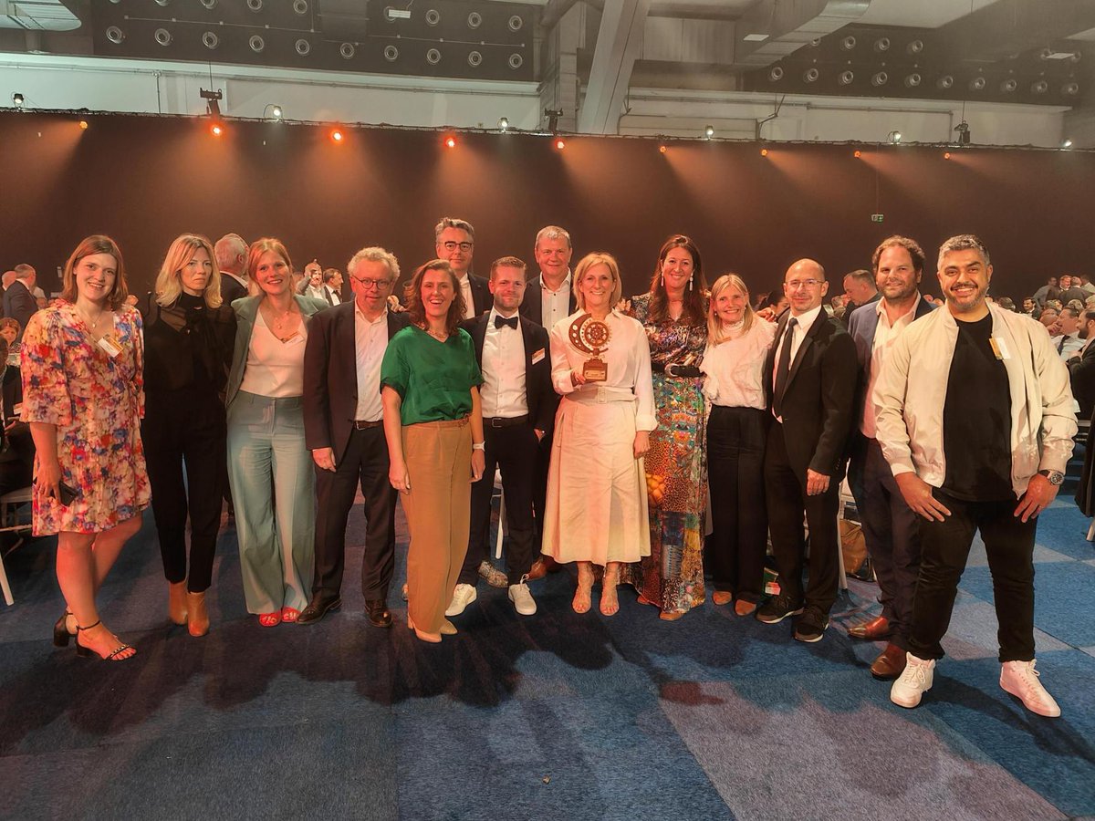 Microsoftbe's tweet photo. Microsoft is honored to receive the Digital Workplace Innovator of the Year award at the Data News Awards!🏆
Amidst the rapidly growing AI landscape, we are thrilled to be recognized for our groundbreaking AI-innovations in the digital workplace.
#DataNewsAwards #DNAFE https://t.co/v9JAkbHQVm