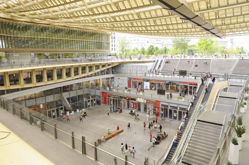 <a href="/LuisLazos/">Luis Flavio</a> <a href="/Bitacora_Transp/">Bitácora del Transporte 🚈🚇🚆🚊</a> Increíble. “Bajando” el Suburbia y el Walmart además creces el andador y la calle para acercar la B. Vasconcelos y el M. a la revolución y haces un mega cetram con plazas y andadores 😎