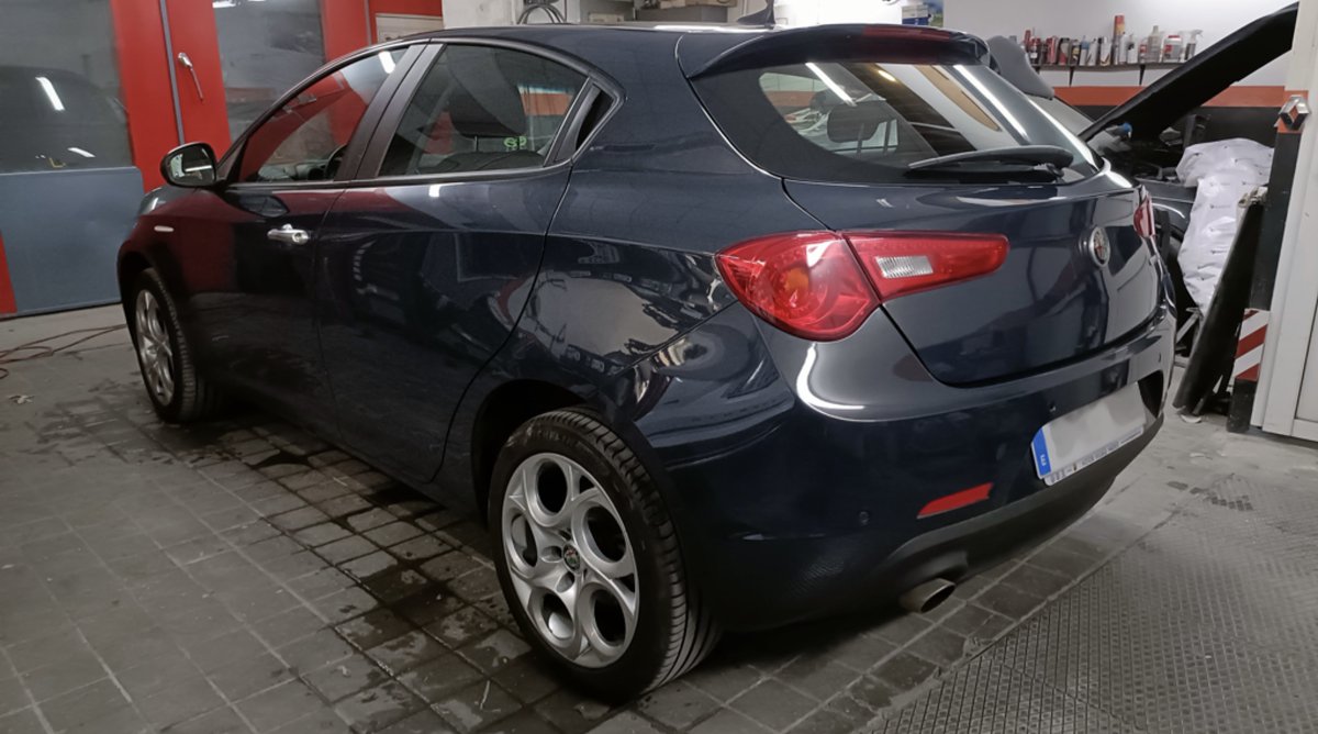 aiko_motor's tweet photo. ¡Y así salía del #taller el #AlfaRomeo #Giulietta ! 💥
Perfecto para volver a la carretera como nuevo🆕

#alfaromeogiulietta #reparaciones #coches #talleres #chapaypintura #chapa #reparar #tallermecanico #tallerchapaypintura #madrid #tallermadrid #restaurar #taller #alfaromeolove https://t.co/kF9BONzkVy