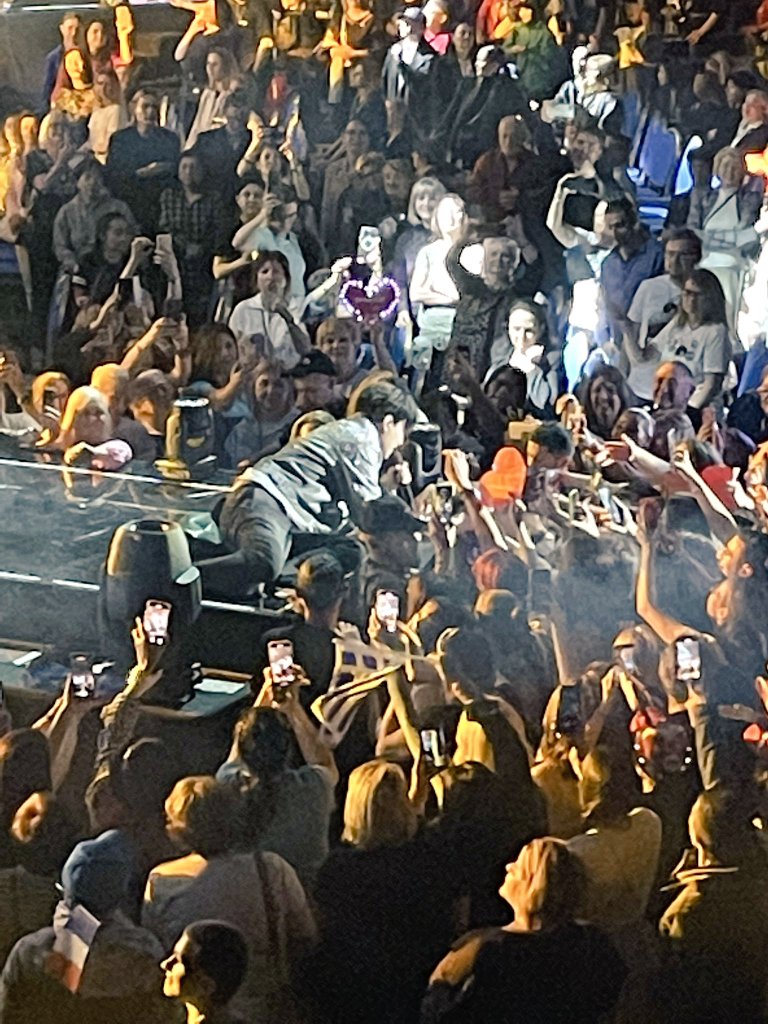 NancyLi41319858's tweet photo. @jerovavi OMIR BY DIMASH
#NewRelease #Omir 🇰🇿

Los Dears somos afortunados de seguir un artista del nivel de Dimash que aún conserva sencillez y cercanía con sus fans 🥰👏🏻❤️

Now Playing #Omir_Dimash
#NewMusicAlert on Spotify
#YourMusicIsMyLife
@dimash_official 🎧
https://t.co/ShW8qNwHT9 https://t.co/MXPUr8XFF0